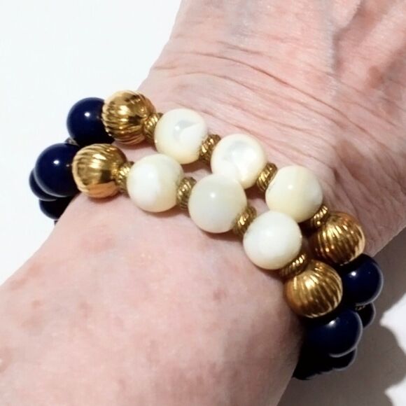 Vintage Mother of Pearl and Blue Bead Double Strand Bracelet - Picture 5 of 6
